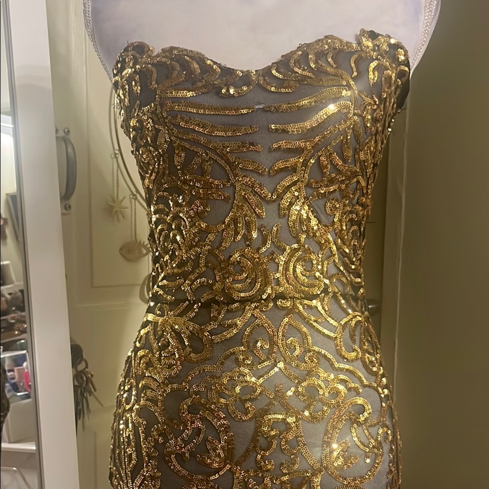 Gold Bodycon Knee-Length Strapless Sequin see through Cocktail Dress - Picture 5 of 14